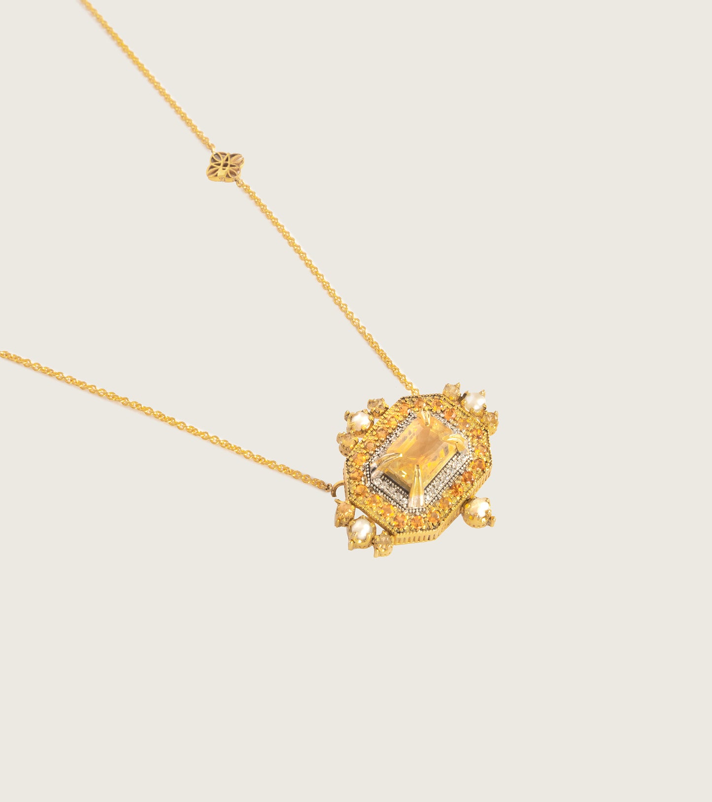 Hera | Pendant