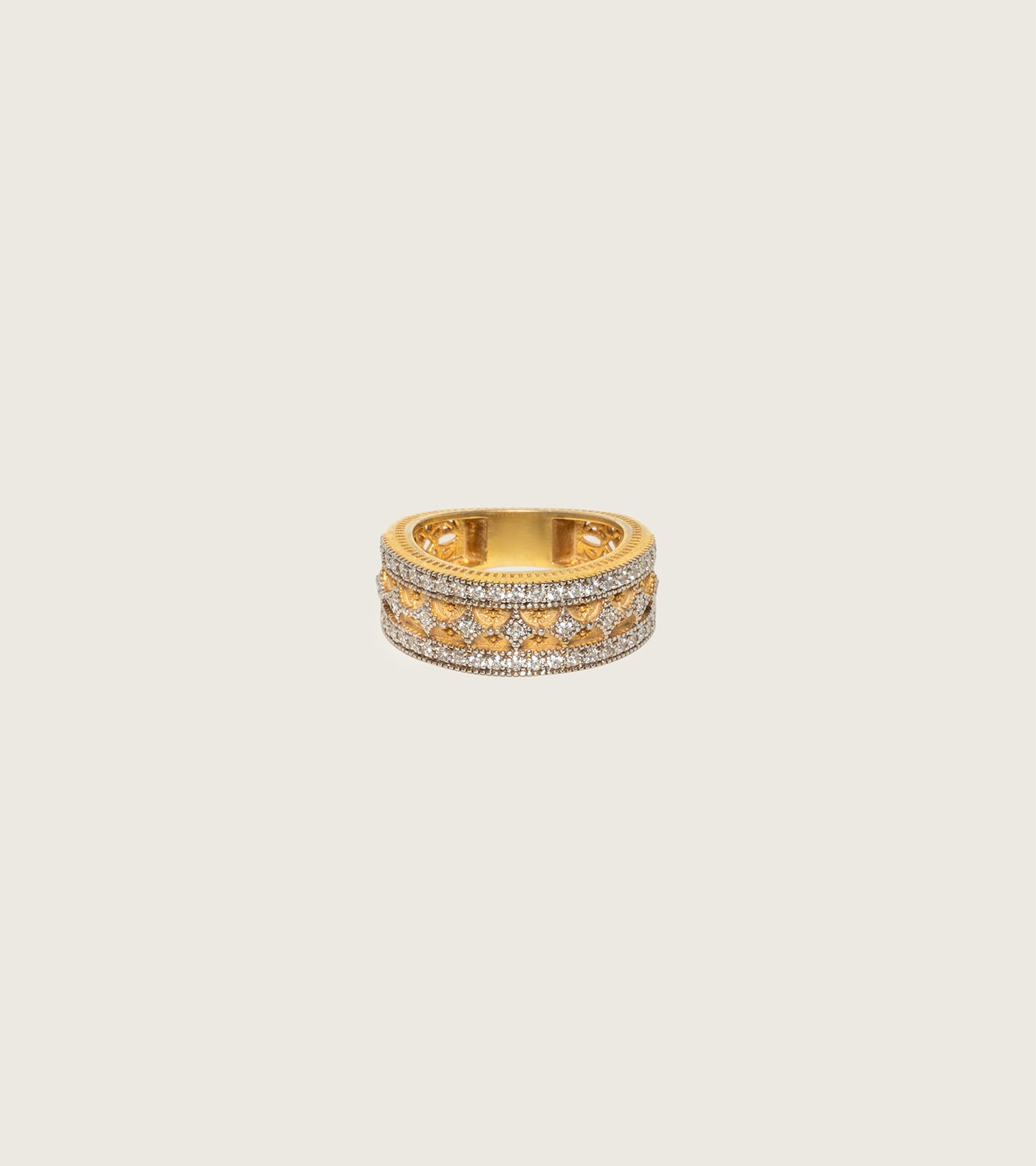 Tiara Diamond | Band Ring